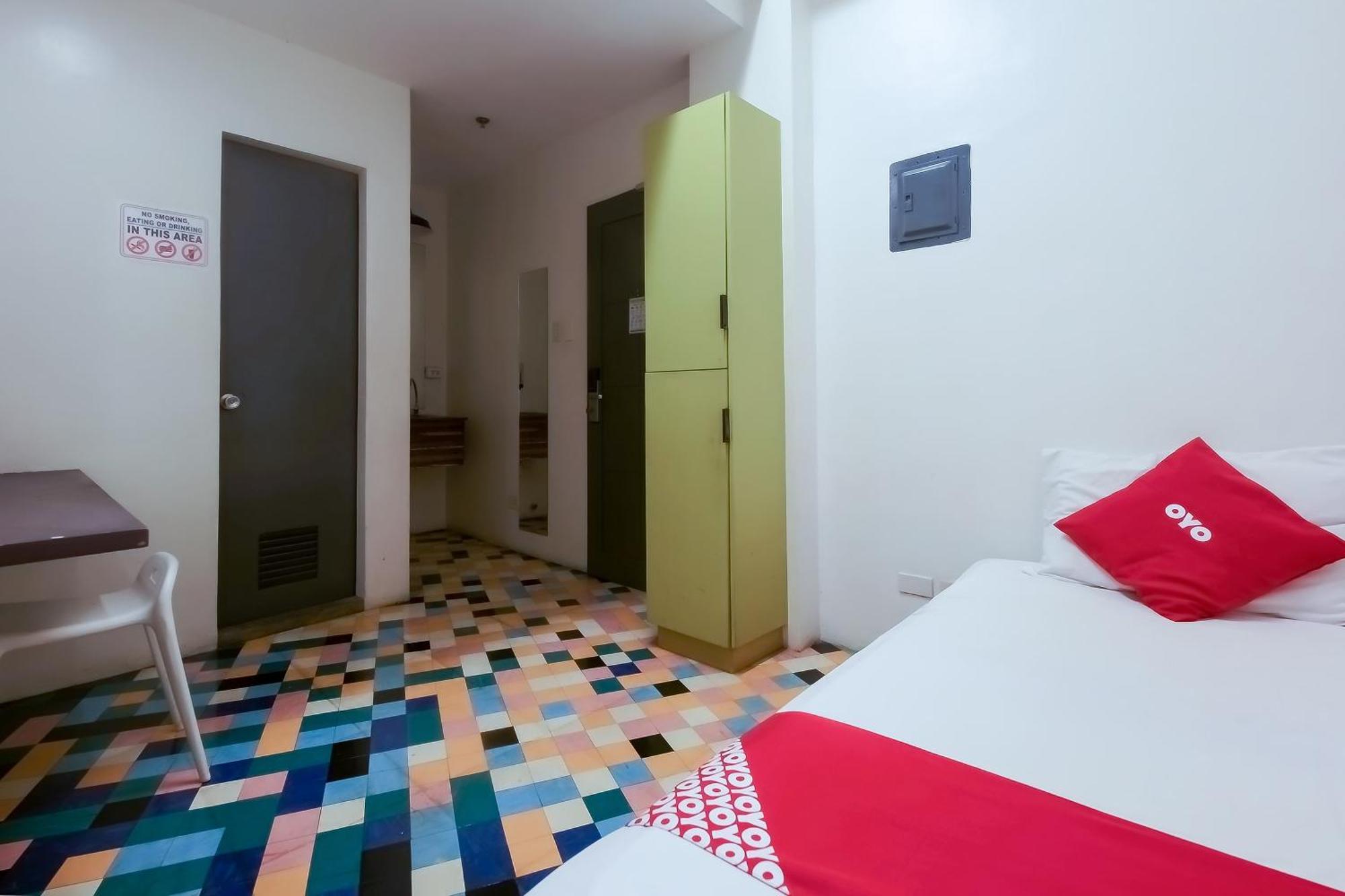 Spot On Junction Hostel 마카티 외부 사진