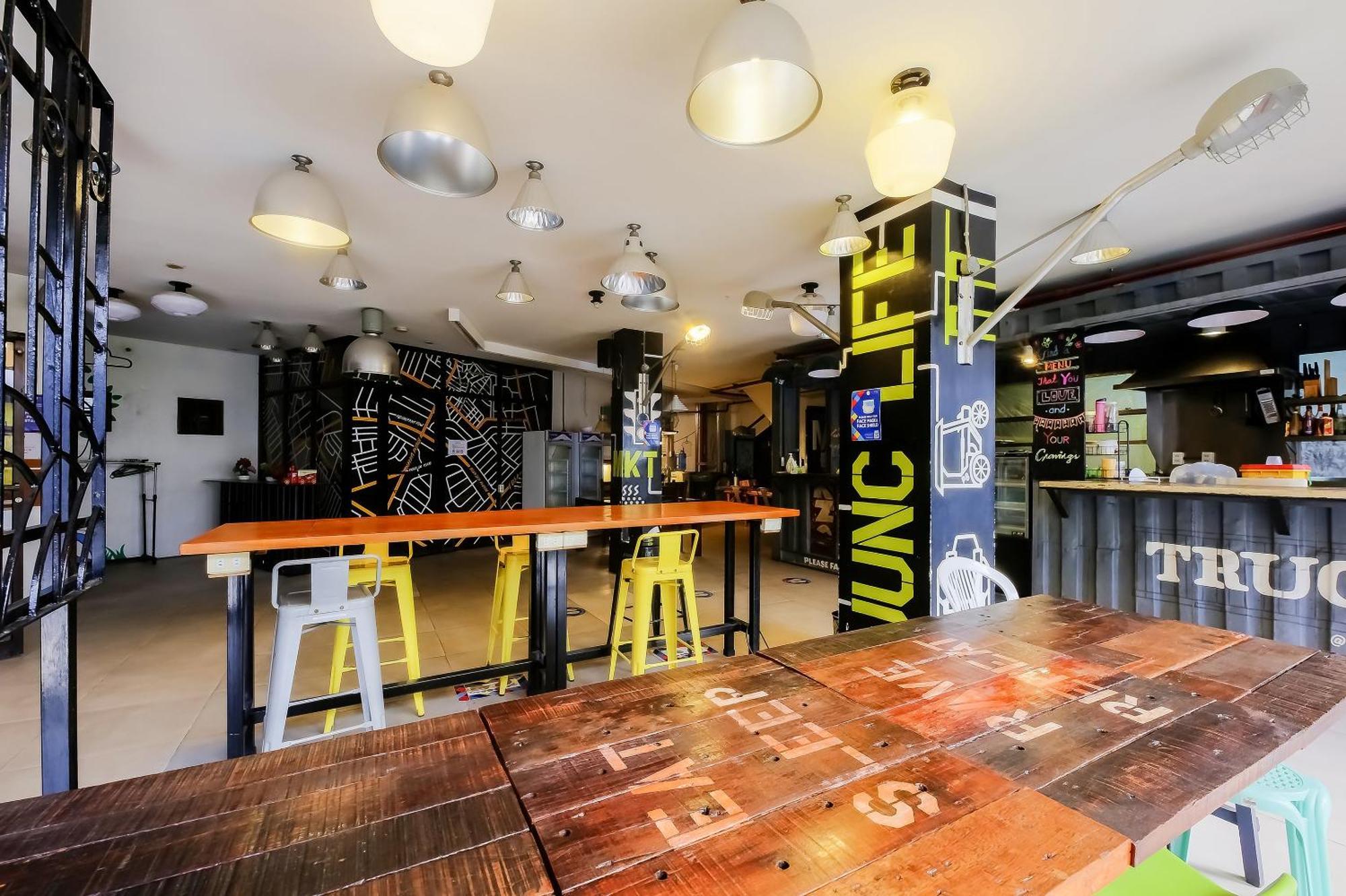 Spot On Junction Hostel 마카티 외부 사진