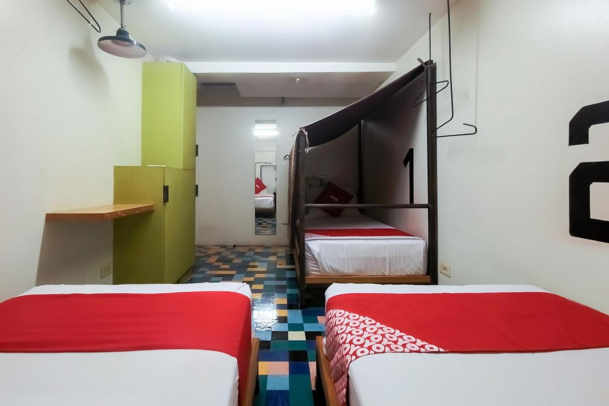 Spot On Junction Hostel 마카티 외부 사진