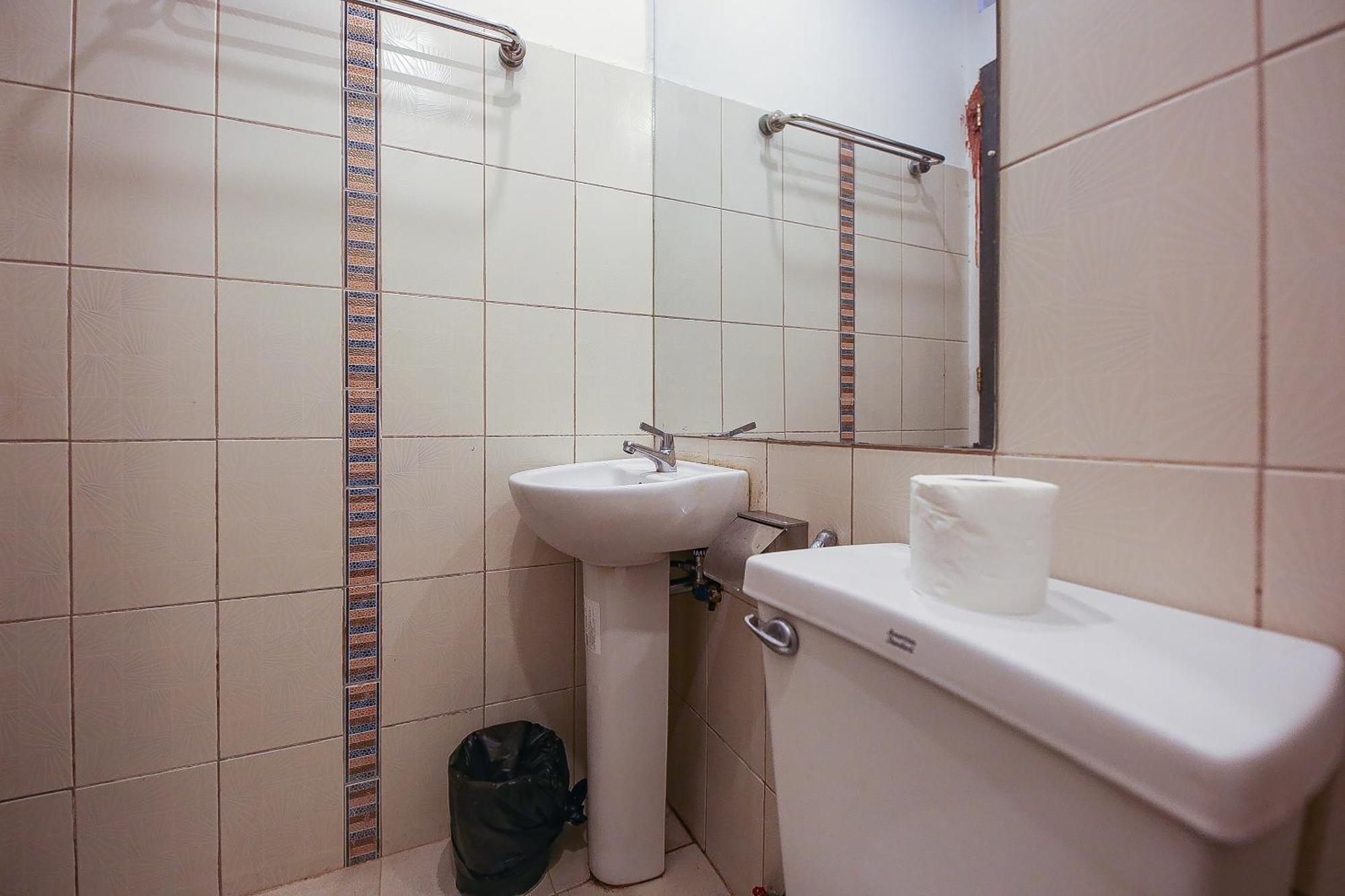Spot On Junction Hostel 마카티 외부 사진